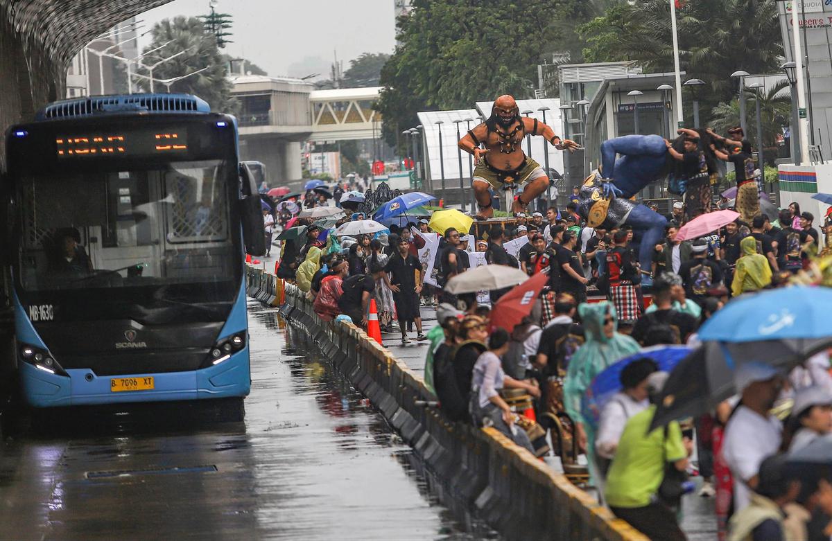 FOTO: Pawai Ogoh Ogoh Semarakkan Jakarta Jelang Hari Raya Nyepi