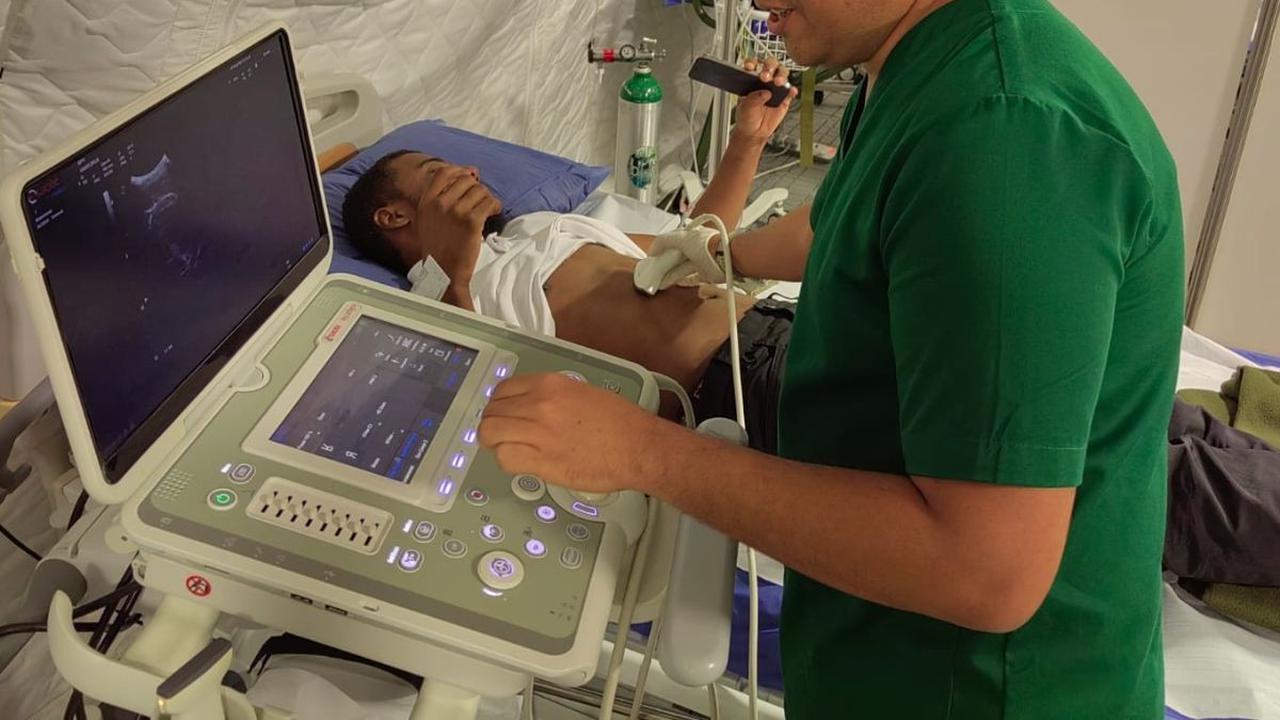 Pada tanggal 7 September 2024, Satgas Tenaga Kesehatan (Nakes) TNI ditugaskan ke Field Hospital UEA di Raffah, Palestina, dan Floating Hospital UEA di El Arish, Mesir. Foto: Biro Humas Setjen Kemhan