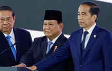 FOTO: Momen Prabowo Diapit SBY dan Jokowi Saat Luncurkan Danantara, Ini Fungsi dan Tujuannya!