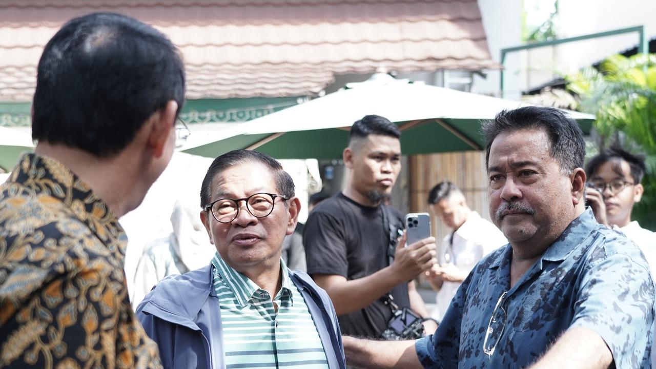 Masa Tenang, Pramono dan Ahok Sarapan Gudeg di Warung Bang Doel