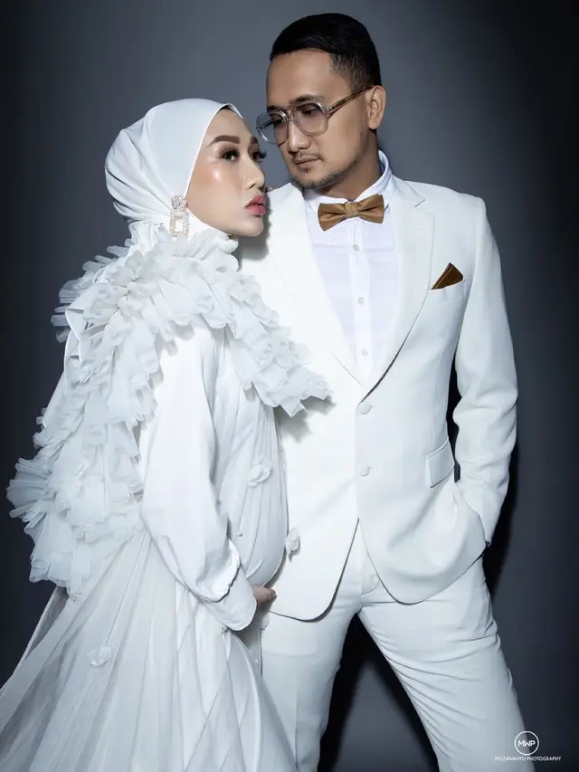 Makin Buncit, Ini 6 Potret Dokter Reza Gladys Pamerkan Baby Bump Jelang Lahiran