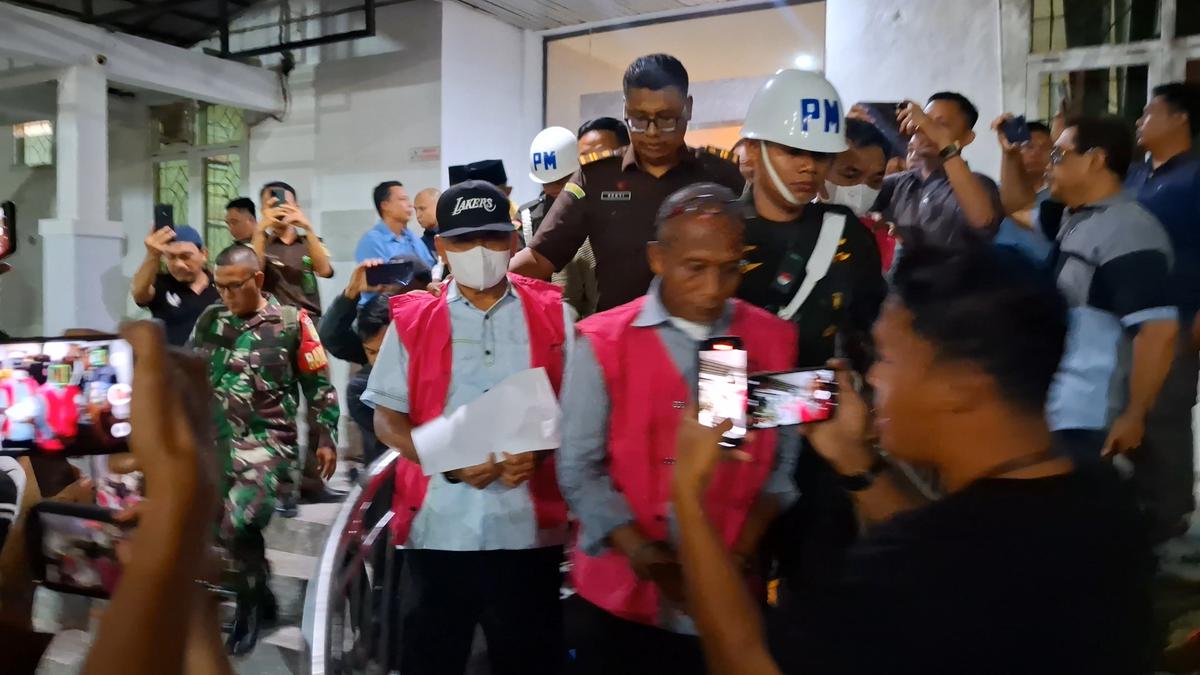Terancam Penjara Seumur Hidup, Eks Bupati Lampung Timur Pilih Diam