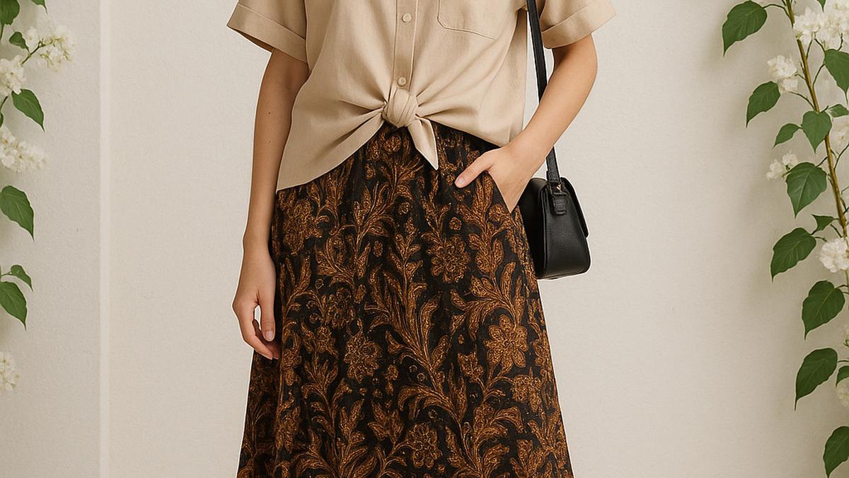7 Model Baju Pesta Rok Batik A-Line, Tampil Mewah Tanpa Ribet