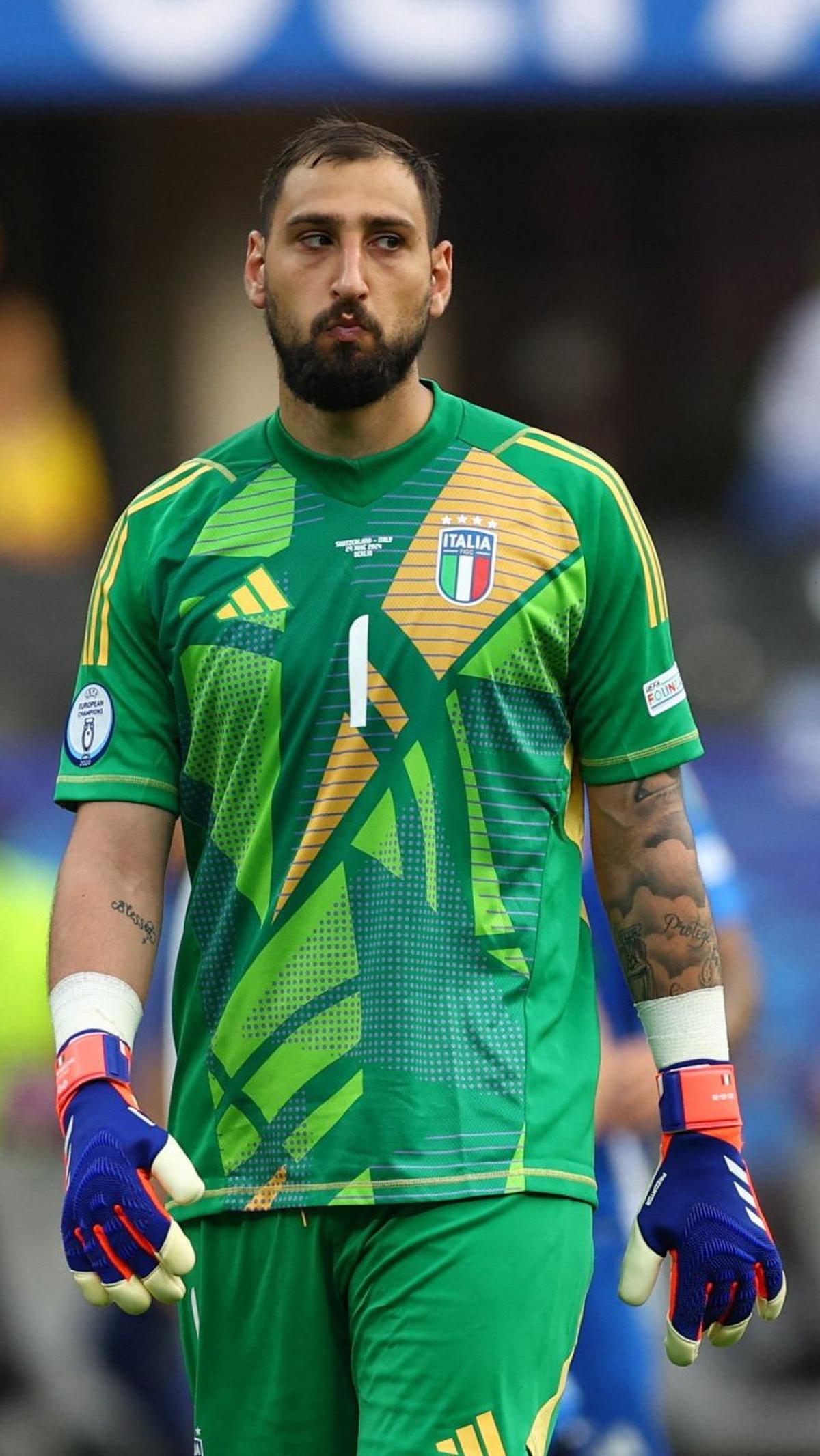 Tak ada senyum di wajah Donnarumma seusai laga.&nbsp;Foto: Reuters