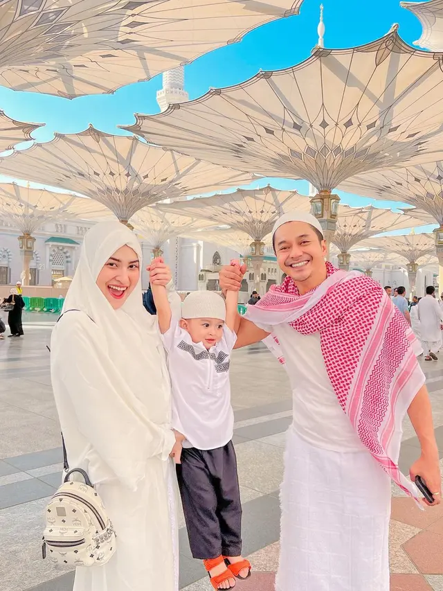 [Fimela] Adly Fairuz dan Angbeen Rishi