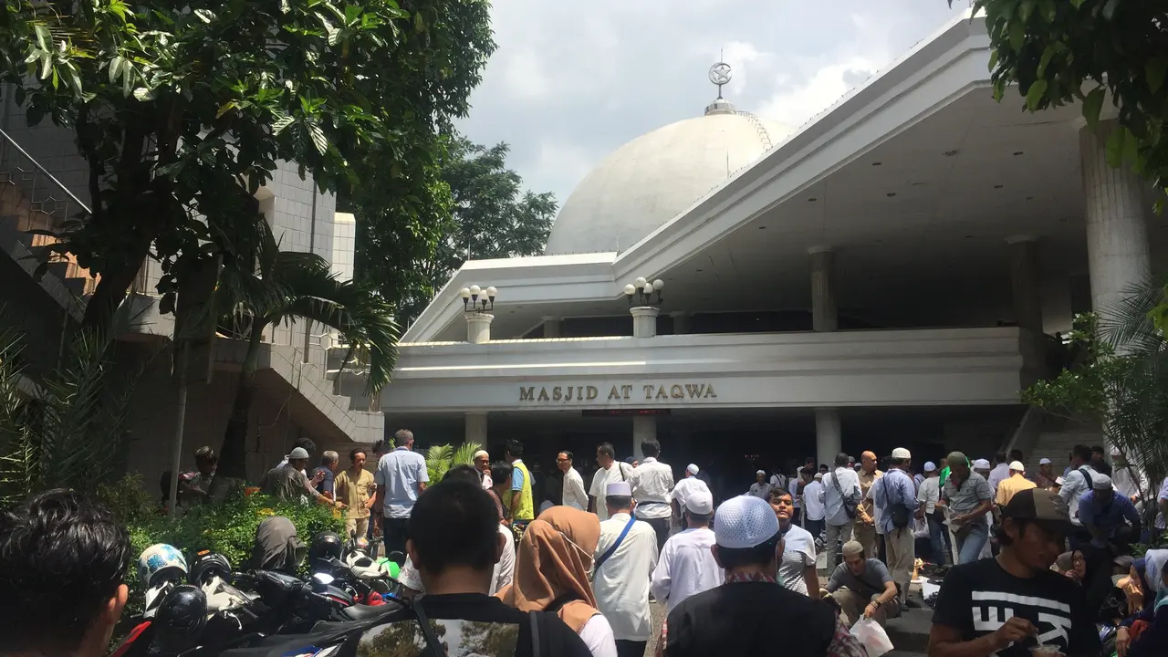 Masjid At-Taqwa dekat rumah kemenangan Prabowo di Jalan Kertanegara