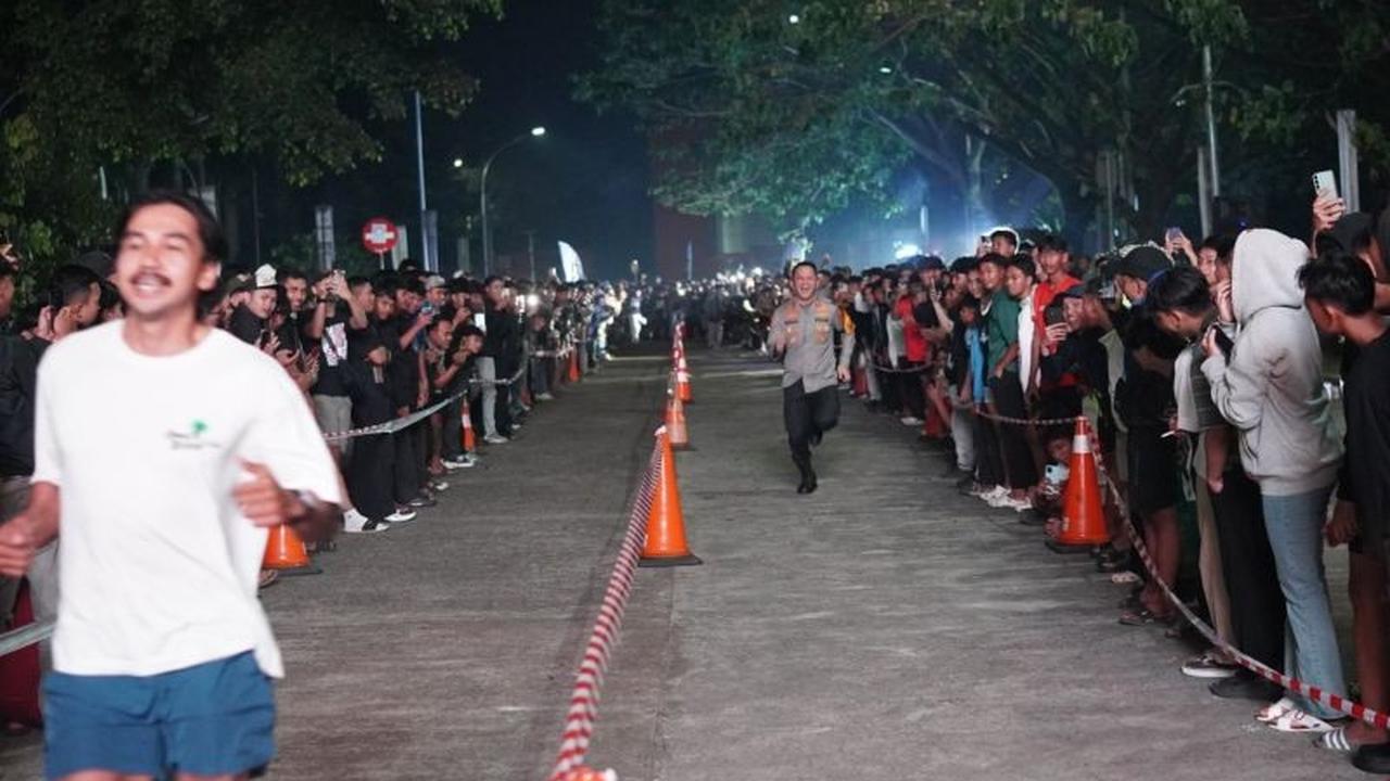 Kapolres Bogor Adu Lari dengan Atlet SEA Games, Semarakkan Lomba Lari di Pakansari