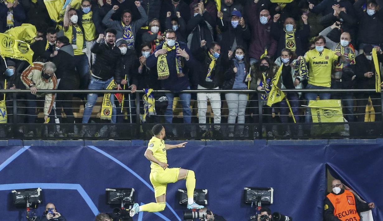 Pesepakbola Muslim lainnya yang tampil apik saat puasa adalah Arnaut Danjuma. Penyerang sayap milik Villarreal itu mencetak gol semata wayang kemenangan The Yellow Submarine ke gawang Bayern Munchen. (AP/Alberto Saiz)