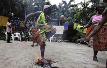 Meriahnya pesta 'Hari Rakyat Hitam' di Suriname