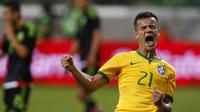 JUARA - Philippe Coutinho bertekad membawa timnas Brasil merengkuh trofi juara di Copa America 2015. (REUTERS/Paulo Whitaker)
