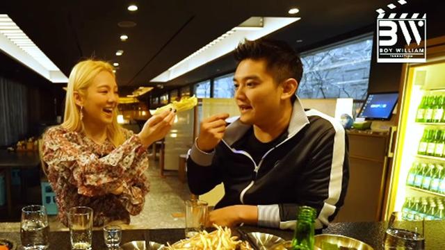 7 Momen Kebersamaan Boy William dan Hyoyeon SNSD, Makan Bareng di Korea