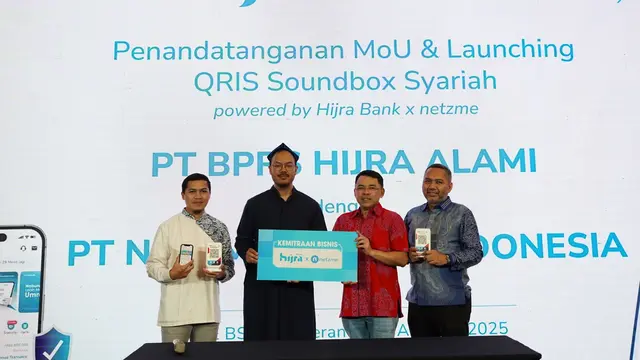 Penandatanganan perjanjian kerja sama antara Hijra Bank dan Netzme. Credit: Hijra Bank
