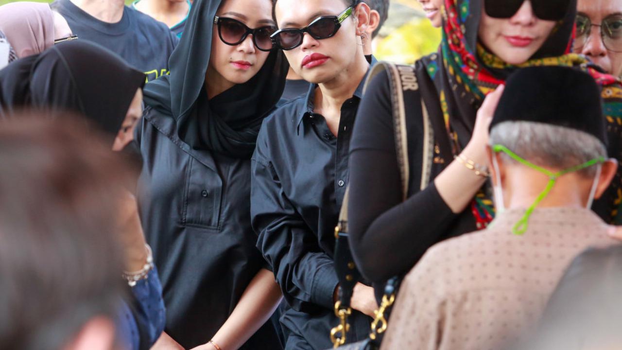 Nagita Slavina dan Wanda Hara