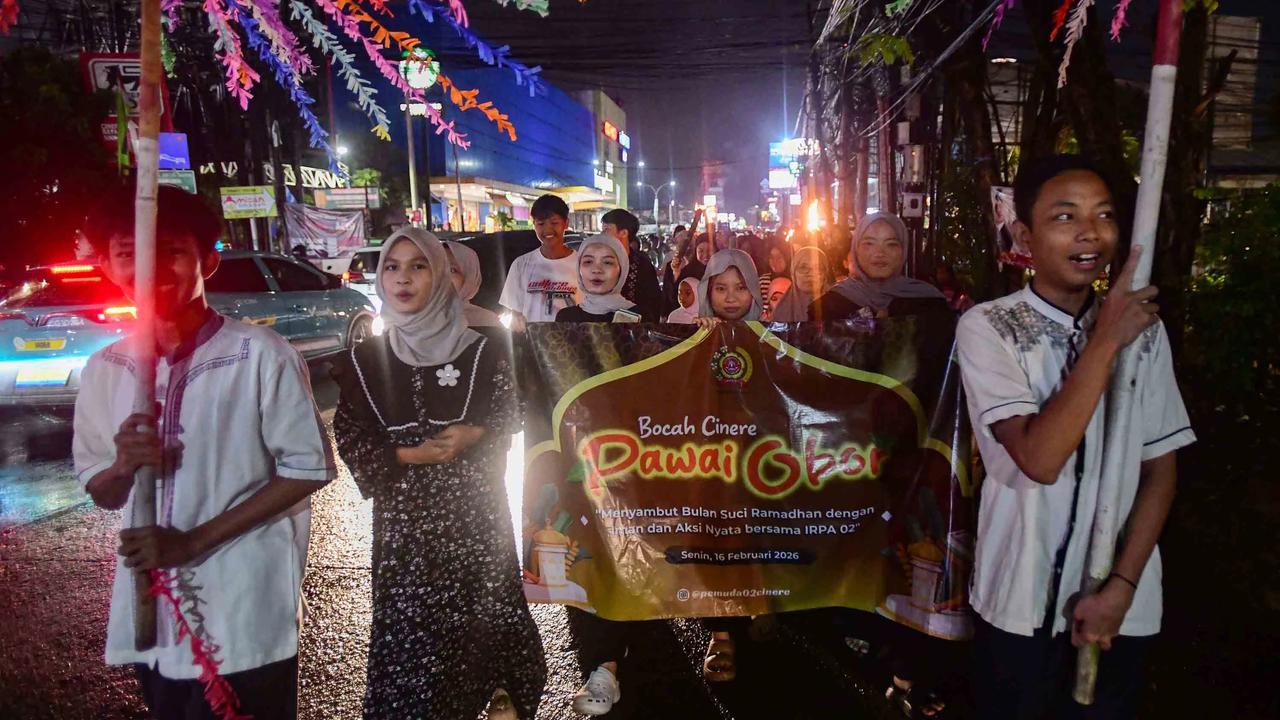 FOTO: Antusias Anak Anak Ramaikan Pawai Obor Ramadhan