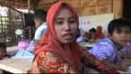 Beginilah kondisi anak-anak yang tengah belajar di dusun Sidowayah,Desa Sidoharjo, Kabupaten Ponorogo,yang terpaksa harus belajar di kandang kambing.