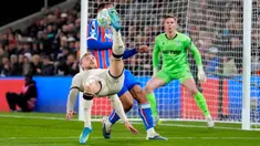 West Ham hanya puas meraih satu poin saat bertandang ke markas Crystal Palace dalam laga lanjutan Liga Inggris di Selhurst Park, London, Inggris, Senin (20/04/2026) waktu setempat. (AP Photo/Jordan Pettitt)