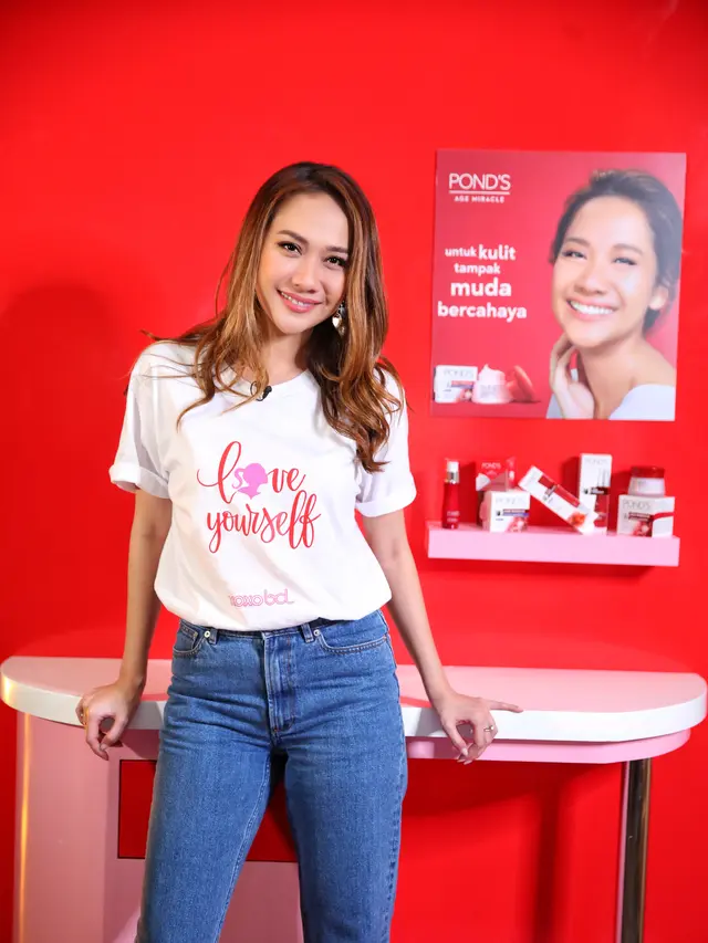 Sosok Idola yang Inspiratif, BCL Dapat Kejutan Spesial dari Fans Setianya