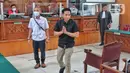 Terdakwa kasus pembunuhan Brigadir Nopriansyah Yosua Hutabarat (Brigadir J), Richard Eliezer usai mengikuti sidang di Pengadilan Jakarta Selatan, Rabu (11/1/2023). Majelis Hakim Pengadilan Negeri (PN) Jakarta Selatan menunda sidang pembacaan tuntutan terdakwa Richard Eliezer Pudihang Lumiu. (Liputan6.com/Angga Yuniar)