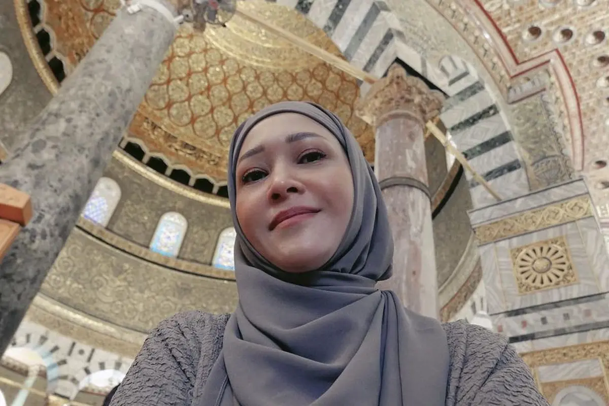 Artis berhijab