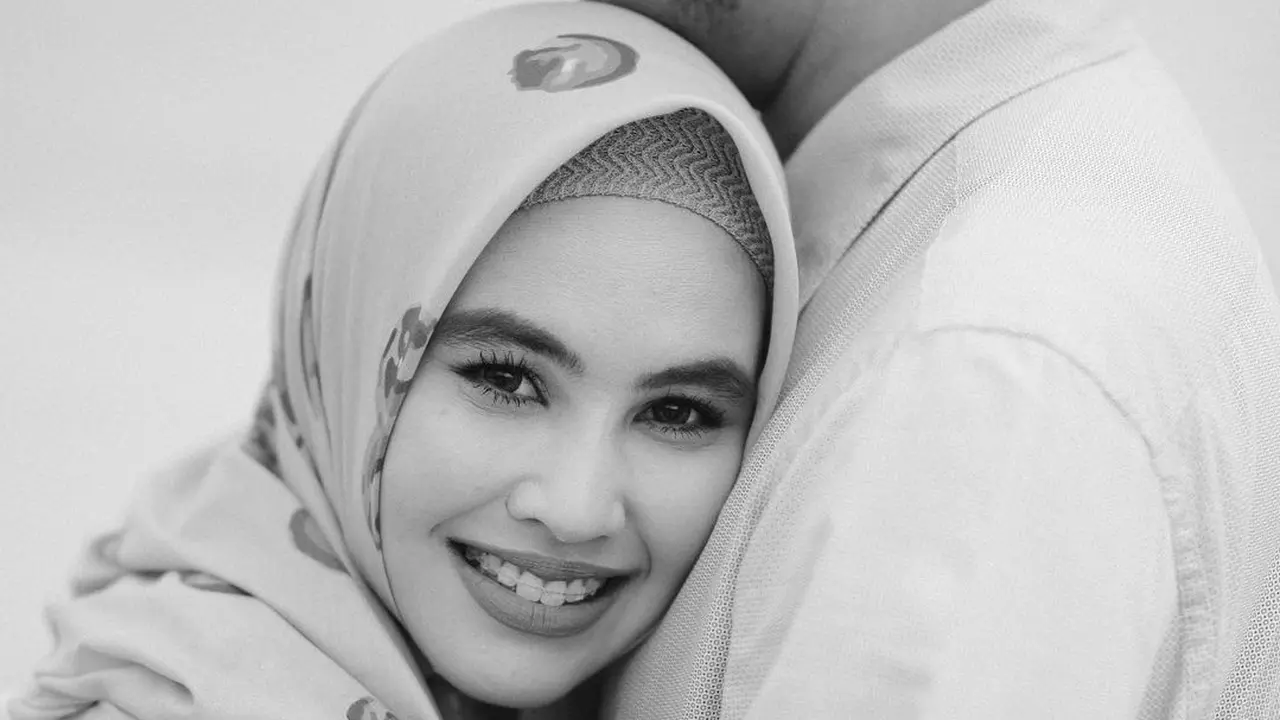 Momen hangat Kartika Putri dan Habib Usman (Instagram/kartikaputriworld)