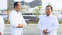 Presiden terpilih 2024-2029 Prabowo Subianto berjanji di depan Presiden Jokowi akan melanjutkan dan menyelesaikan pembangunan Ibu Kota Nusantara (IKN) di Kalimantan Timur. Hal ini disampaikan Prabowo sebelum menghadiri rapat kabinet perdana di IKN, Senin (12/8/2024). (Foto: Youtube: Sekretariat Presiden)