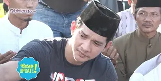 Sebelum meninggal dunia pada Rabu, (8/3) almarhum ayahanda dari Iko Uwais sempat sakit dan dirawat.
