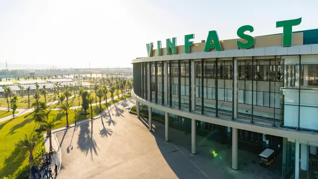 Produsen Mobil Listrik Vietnam, VinFast menjanjikan investasi sebesar USD 1,2 miliar atau setara dengan Rp18 miliar di Indonesia