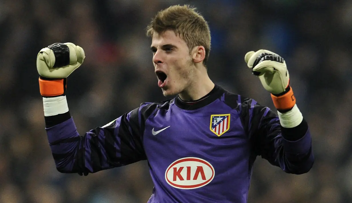 Sebelum berseragam Manchester United sejak 2011/2012, David de Gea merupakan kiper muda kebanggaan publik Vicente Calderon sejak bermain di tim yunior. Total dua musim, 2009/2010 dan 2010/2011 ia tampil 84 kali dengan torehan 23 kali clean sheet dan kemasukan 112 gol. (AFP/Javier Soriano)