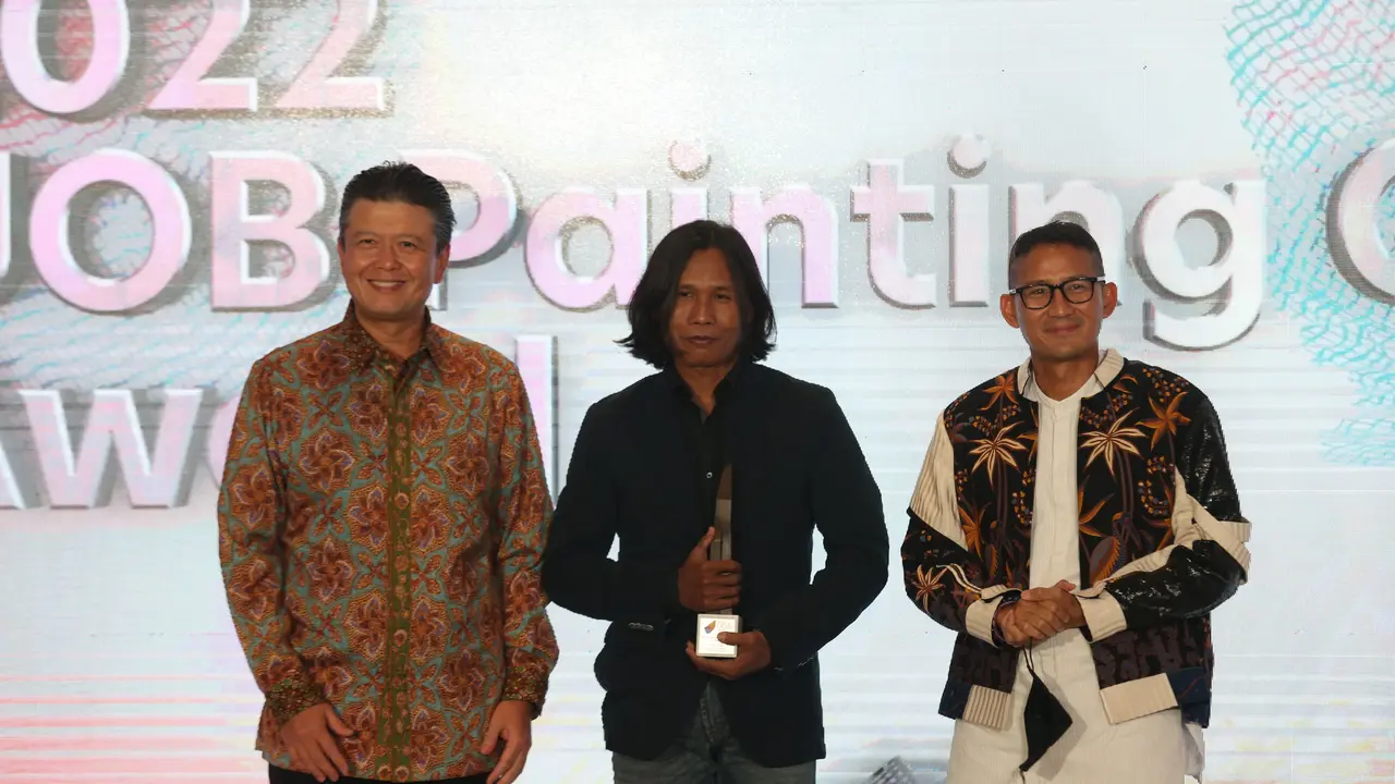 Perupa Asal Yogyakarta Sabet UOB Painting of the Year Indonesia 2022