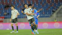 Pemain Timnas Indonesia U-17, Rahmat Arjuna, saat bertanding melawan Filipina U-22 pada lanjutan SEA Games 2025 di 700th Anniversary of Chiang Mai Stadium. (Bola.com/Bagaskara Lazuardi)