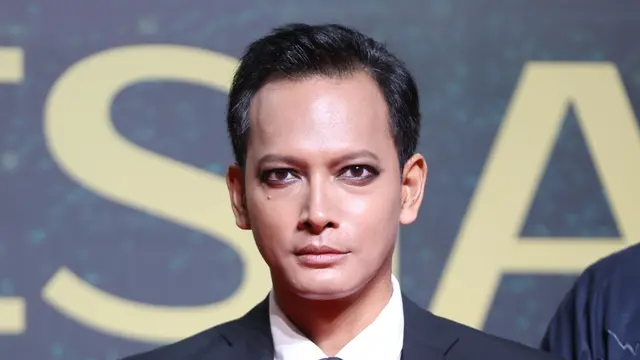 Penampilan Fedi Nuril dengan Makeup Gothic di Festival Film Indonesia 2025 Mencuri Perhatian Publik
