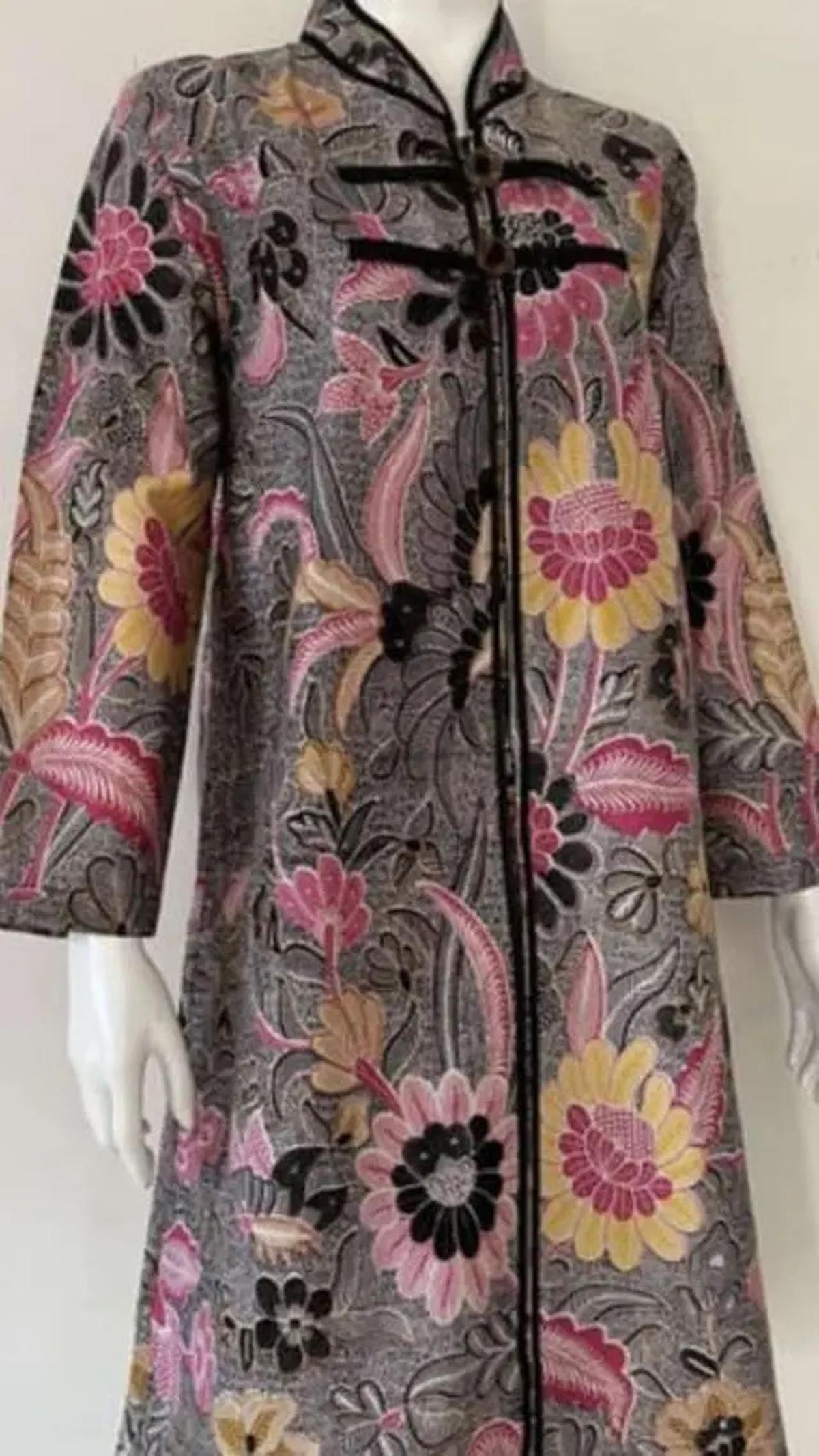 Model Baju Wanita Atasan Batik yang Akan Ngetren di Tahun 2025, Suka yang Mana?