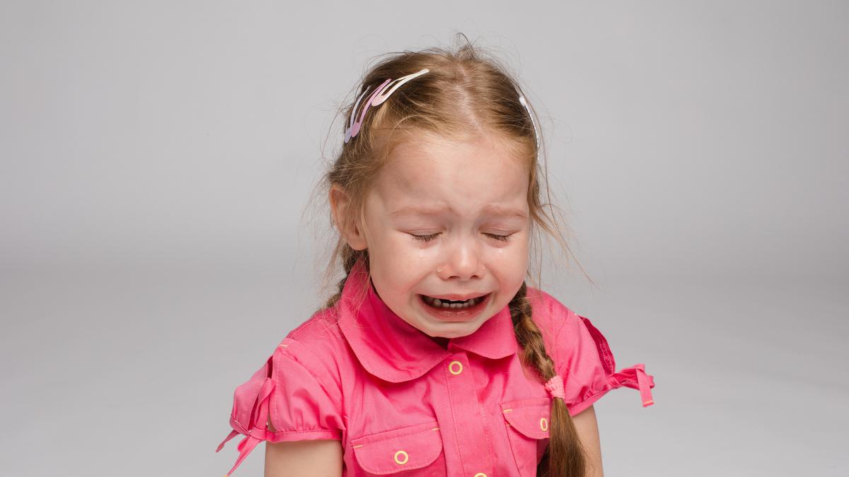 7 Hal yang Harus Dilakukan Orang Tua saat Anak Tantrum, Emosi Reda Seketika