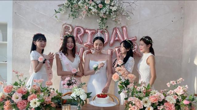 Choi Han Bit Artis Transgender Menikah