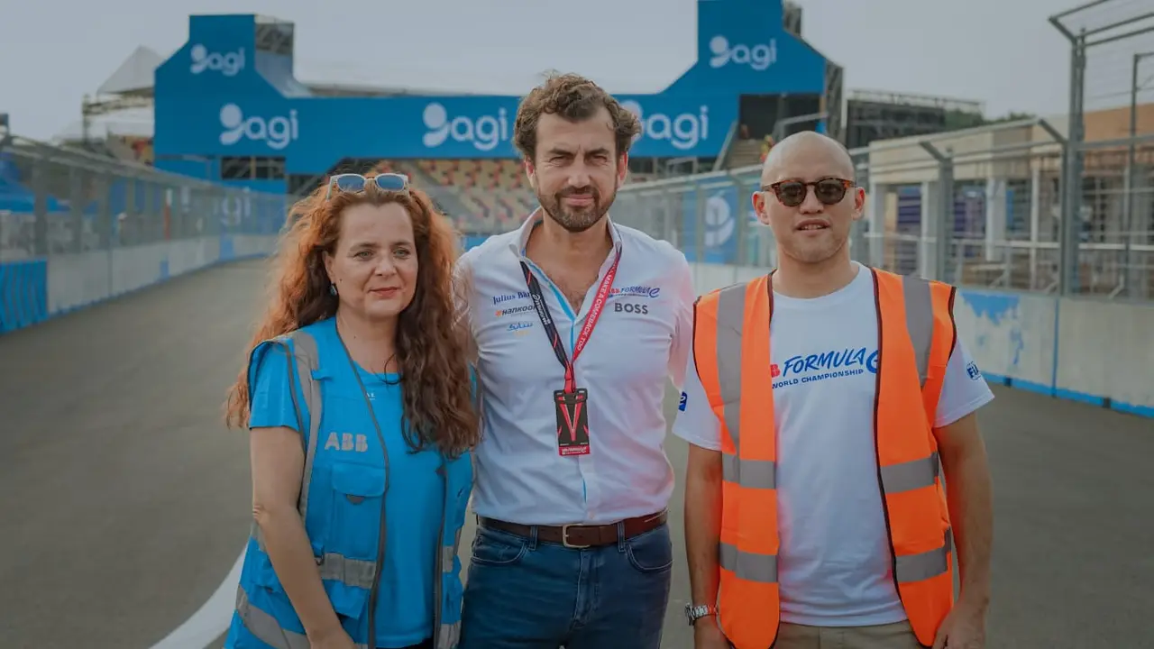 Ananda Mikola bersama petinggi Formula E meninjau AGI Jakarta International E-Prix Circuit