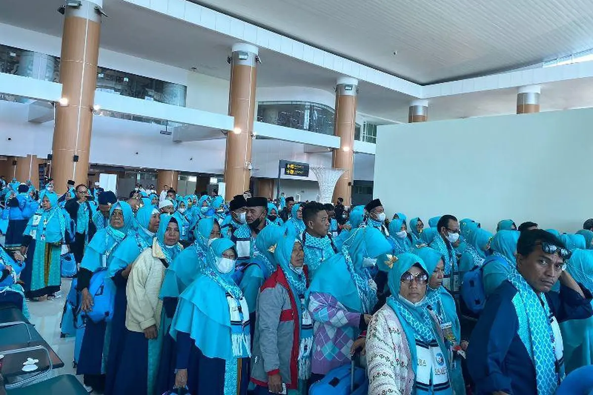 375 Jemaah Umrah Samira Travel Berangkat dari Bandara Kertajati
