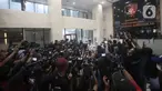 Ketua tim dokter forensik autopsi ulang jenazah Brigadir J yang juga Ketua Umum Perhimpunan Dokter Forensik Indonesia (PDFI) Ade Firmansyah Sugiharto memberikan keterangan saat konferensi pers di Bareskrim Mabes Polri, Jakarta, Senin (22/8/2022). Dalam keterangan tersebut, Ade menyampaikan bahwa hasil autopsi ulang terhadap tubuh Brigadir Nofriansyah Yosua Hutabarat atau Brigadir J tidak terdapat luka penyiksaan selain luka akibat tembakan senjata api. (Liputan6.com/Faizal Fanani)