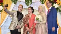 Jokowi saat menghadiri resepsi pernikahan atlet Pencak Silat, Hanifan dan Pipiet Kamelia. (dok. Instagram @jokowi/https://www.instagram.com/p/BsRjLOah1BT/Putu Elmira)