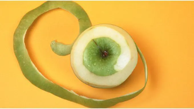 Makan apel sebaiknya bersama dengan kulitnya/copyright: shutterstock.com