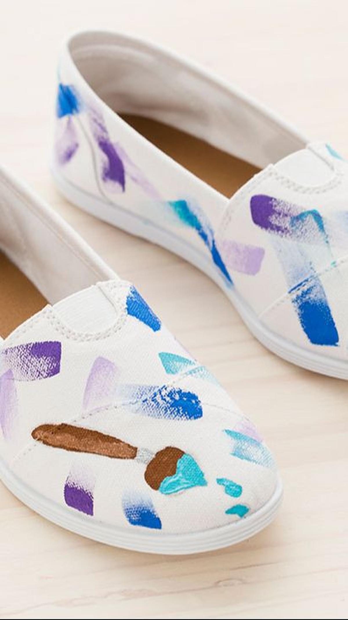 <b>Espadrilles: Sepatu Berbahan Kanvas yang Nyaman</b><br>