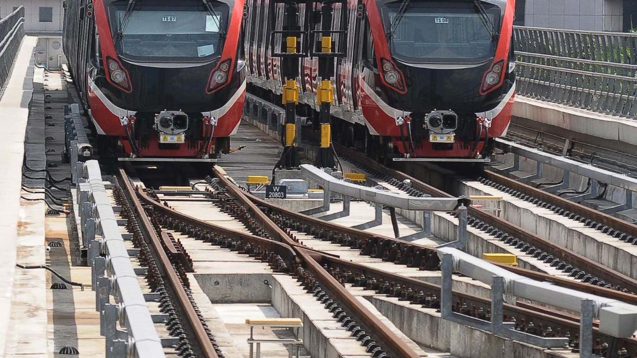 Penjelasan LRT Jabodebek soal Viral AC Bocor Bikin Lantai Basah
