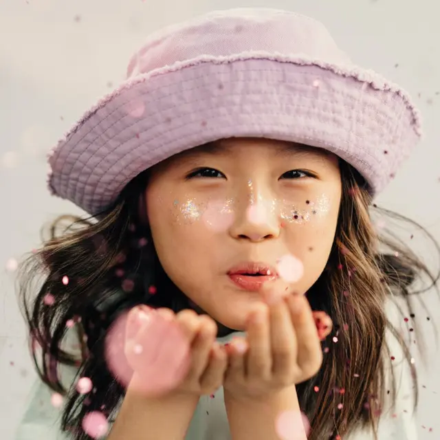 Fenomena Anak-Anak Tiongkok Ber-makeup di Usia Dini, Korban Ambisi Orangtua?