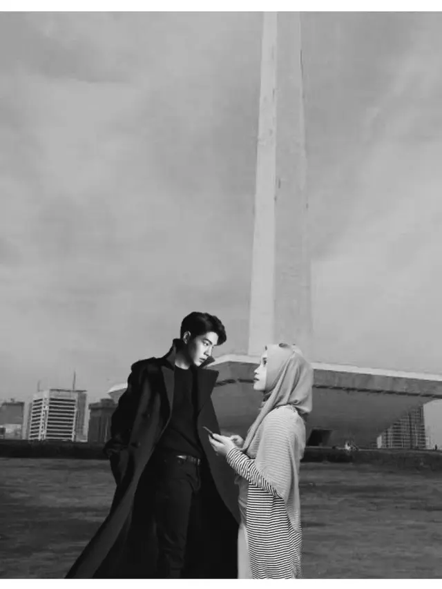 Editan Foto Saat Bertatapan Dengan Oppa Korea Ini Bikin Tepuk Jidat