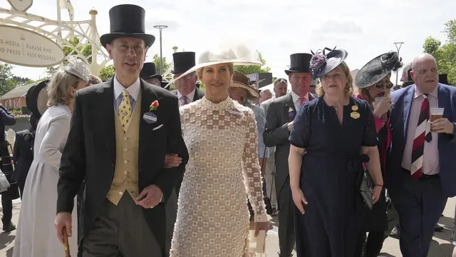 Pangeran Edward dan istrinya, Sophie Duchess of Edinburgh (AP Photo/Kin Cheung)