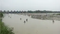 Sambut Pagi dari Bendungan Peninggalan Belanda di Banten