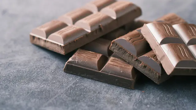 Cokelat Batangan/Photo by Towfiqu barbhuiya on Unsplash