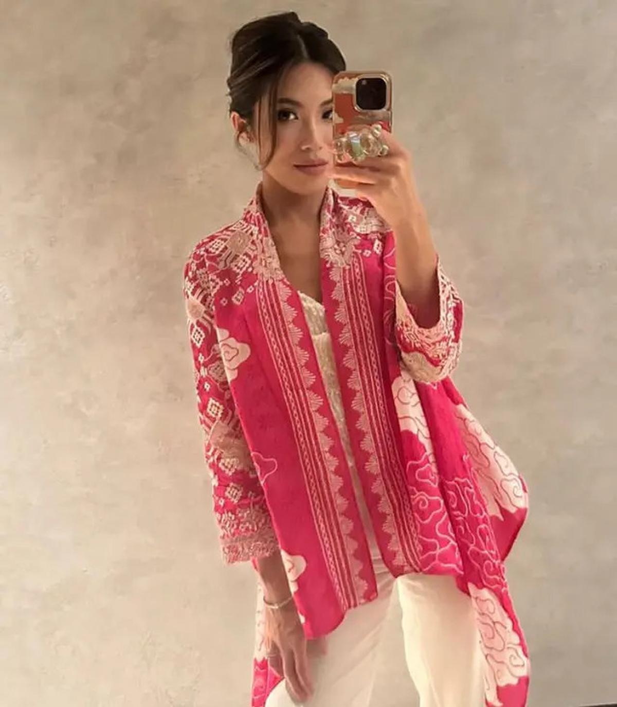 6 Gaya Berkelas Winona Delany Calon Menantu Hotman Paris yang Akan Dinikahi Putra Pertamanya, Kenakan Kebaya hingga Gaun