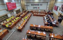 Komisi III DPR Cecar BNN soal Whip Pink, Soroti Tulisan Halal di Tabung