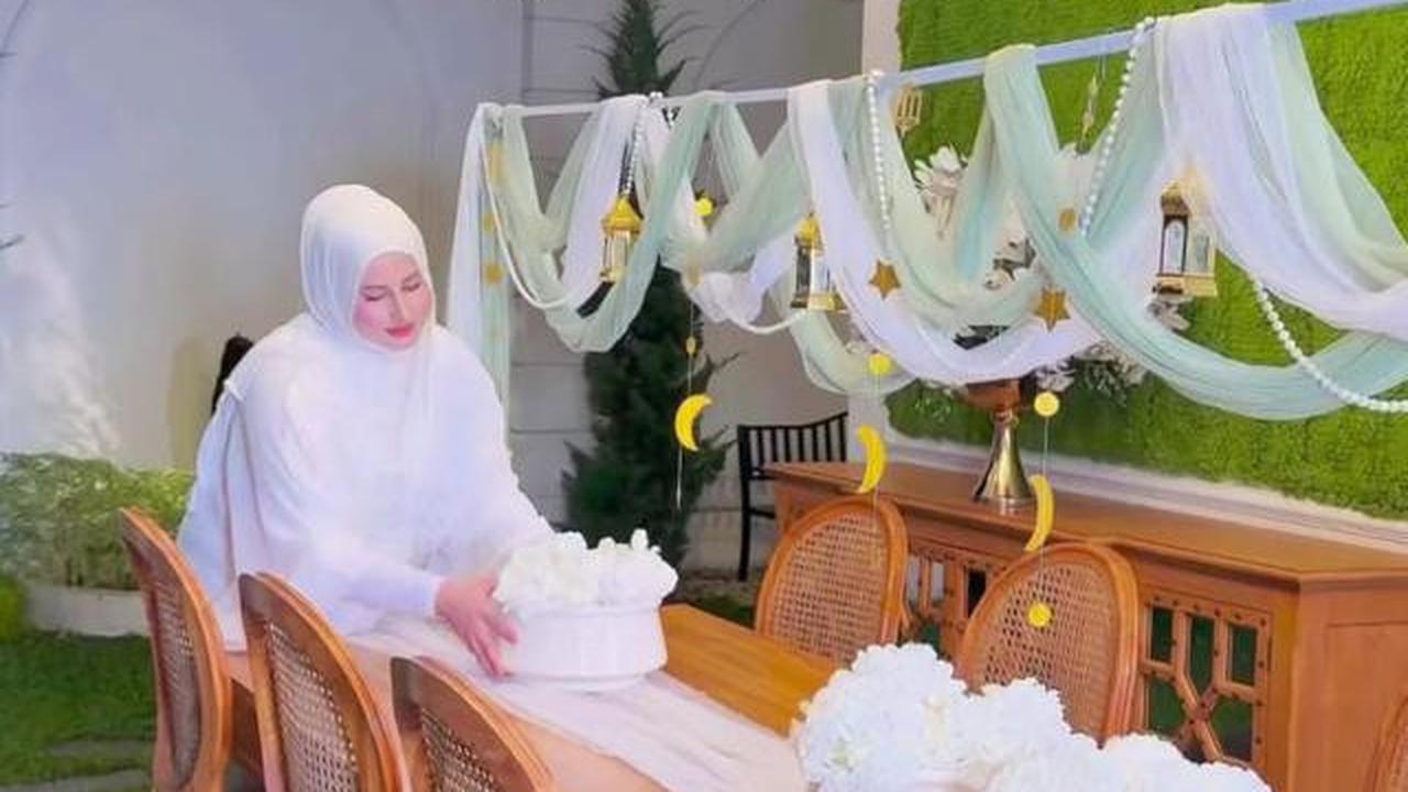 Intip Potret Ruang Makan di Rumah Tasyi Athasyia Selama Ramadan, Inspirasi Desain ala Timur Tengah