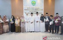 Gubernur Kaltim Rudy Mas'ud Awali Lebaran dengan Kunjungi Lansia di Panti Sosial Samarinda